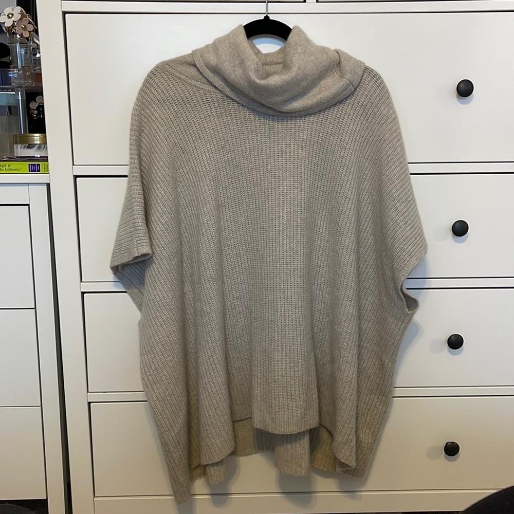 Boden 100% cashmere poncho